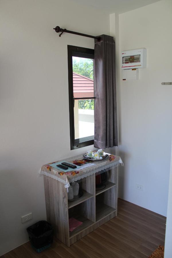 Naluemon Village Fh 1 Rayong Bagian luar foto
